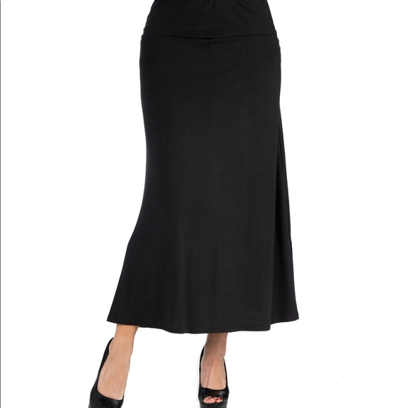 24/7 Comfort Apparel Dresses & Skirts - 💕HP x2💕NWOT! 24seven black skirt size Medium